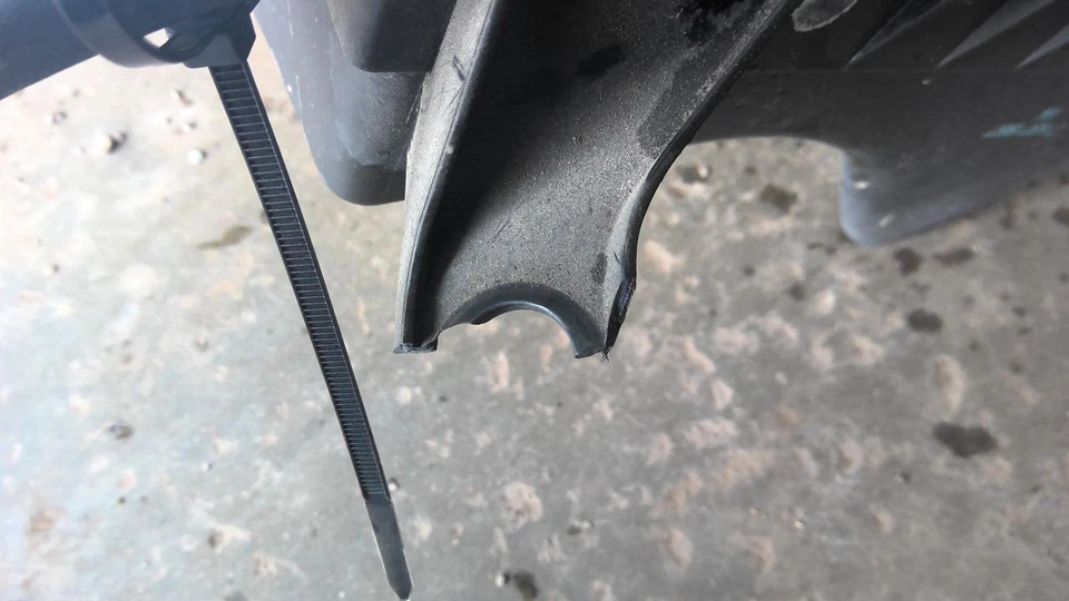 Conjunto de filtro de aire usado se adapta a: BMW 525I grado A 2006 Foto 2 de 4