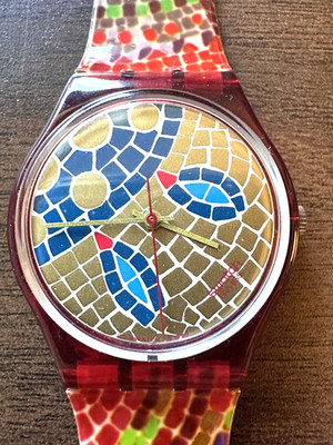 $64 CLASSIC SWISS MADE!!  Swatch ''RAVENNA'' GR107 with Case and Papers 1990 Gents