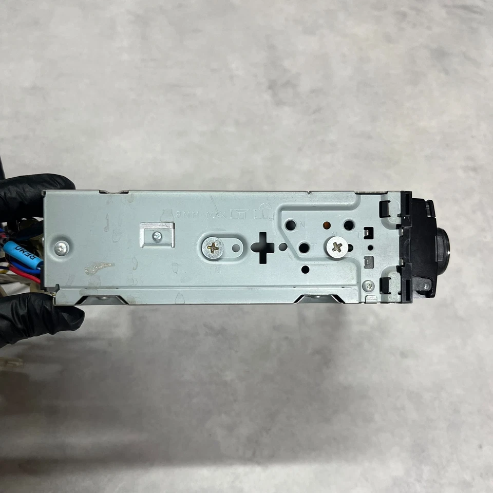 Alpine CDE-145J Lettore CD Autoradio Audio Unità Testa USB CD AUX Testato... - Immagine 3 di 4