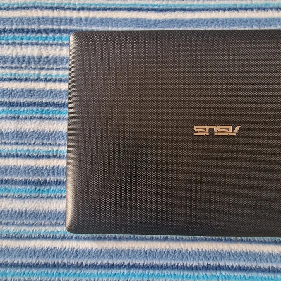 Asus X102B Touchscreen laptop, AMD A4, 10.1", NO HDD, TESTED TO BIOS ONLY (155) - Image 3 of 4