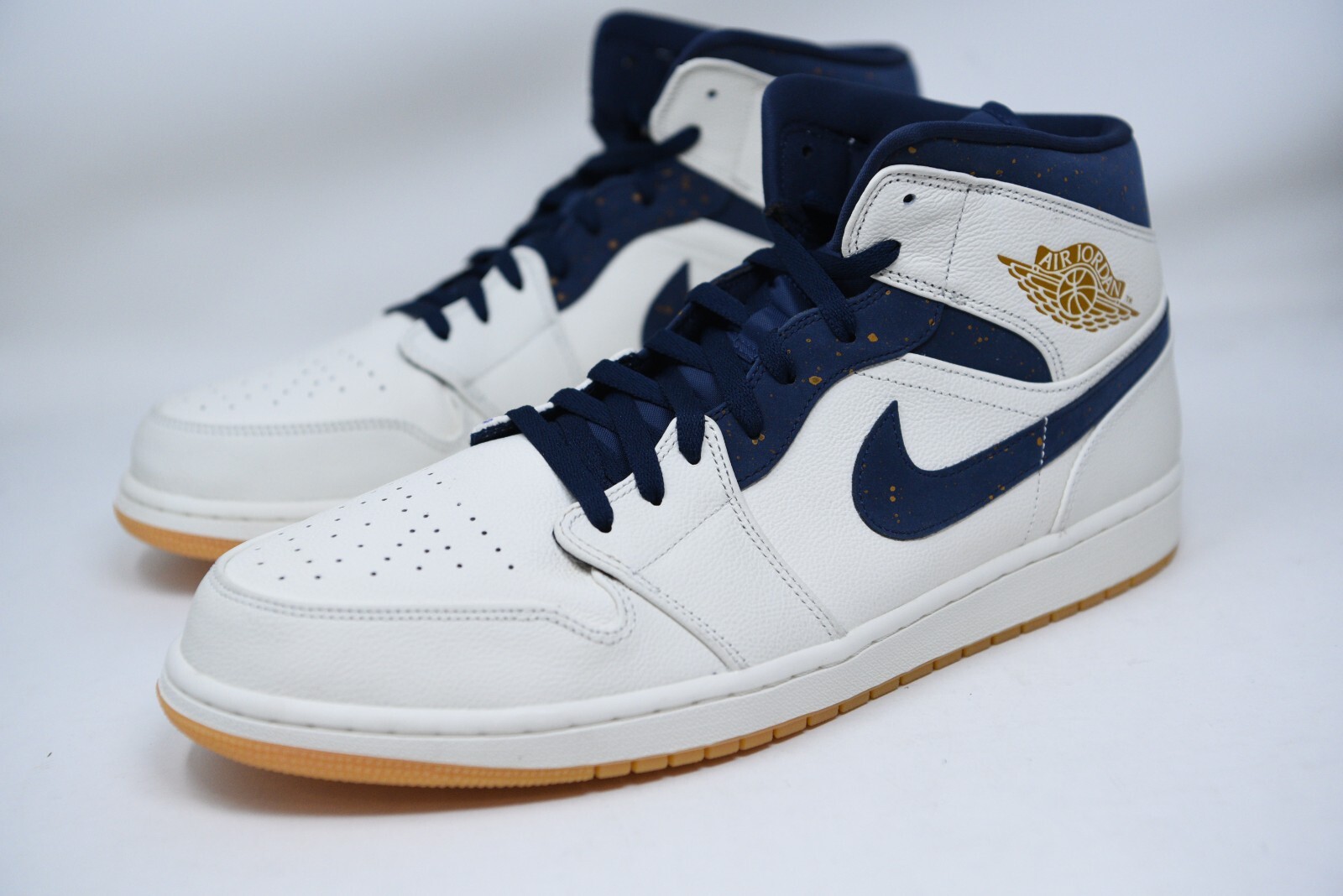 Nike Air Jordan 1 Retro Mid Jeter 2019 AH6342-104 RARE!! Mens Size 15 image 7