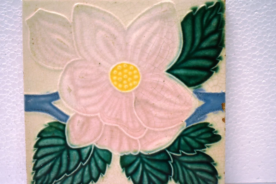 复古 P.P.W Wankaner 印度 Majolica 瓷砖 粉色 花卉 新艺术 陶瓷 Colle — 第 3/4 张图片