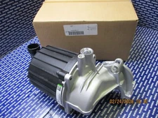 NEW 100% Genuine OEM Volvo D11 oil separator  21679517 22999818 + GASKET