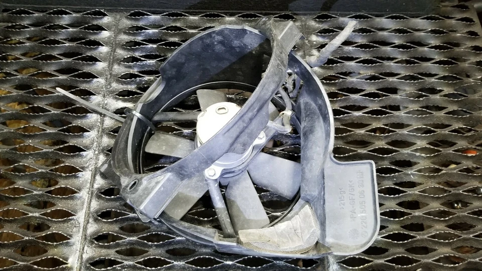 03 04 05 MERCEDES-BENZ W220 S55 AMG enfriador de aceite ventilador cubierta del motor OEM Foto 3 de 4