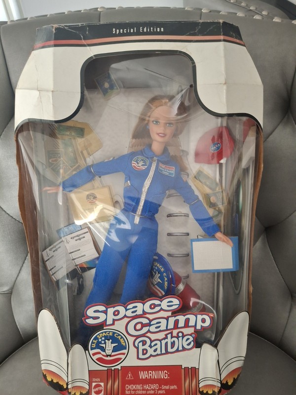 Barbie 1998 Space Camp Doll #22425 US NASA Astronaut Flight Suit