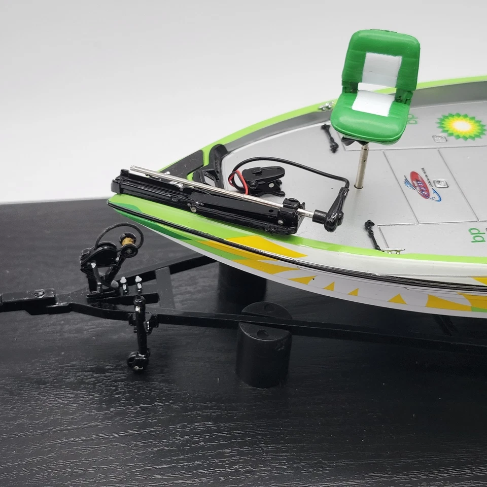BP Ranger Bass Fishing Diecast Boat 1/24 Scale Display Case Base READ - Image 3 of 4