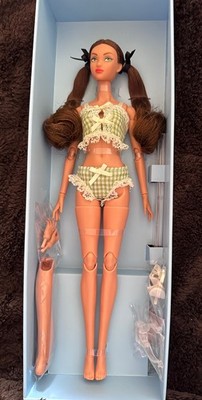 DEFA LUCY Spiel Sammler Puppe - CHECKMATE! Mystery Doll Serie 1 Limited Edition