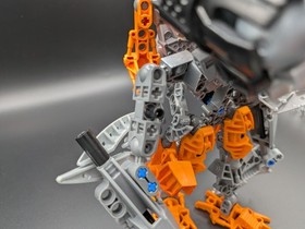 LEGO BIONICLE: Toa Pohatu (8687) Used