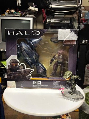 halo figure with vehical set sealed SAME DAY SHIPPING    