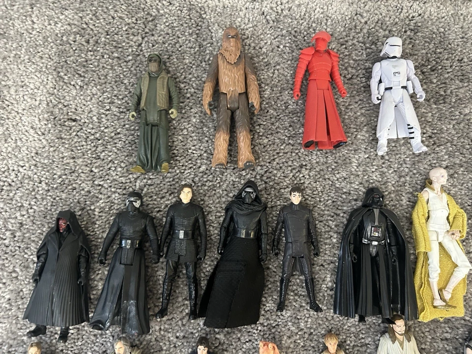 Star Wars Action Figures (late 90’s and 2000’s) Lot of 35 w/Accessories  - Image 4 of 4