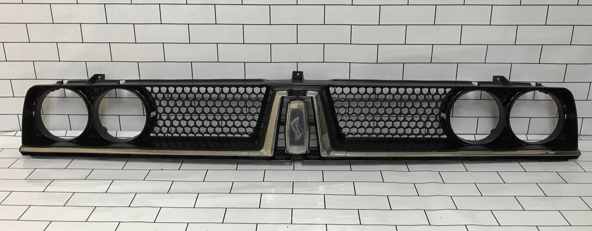 DATSUN Skyline 1978 180K 240K C210 Front Radiator Grille Used