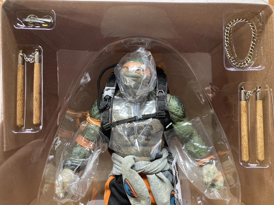 ThreeZero Teenage Mutant Ninja Turtles OUT OF THE SHADOWS MICHELANGELO 1/6 Japão - Imagem 4 de 4