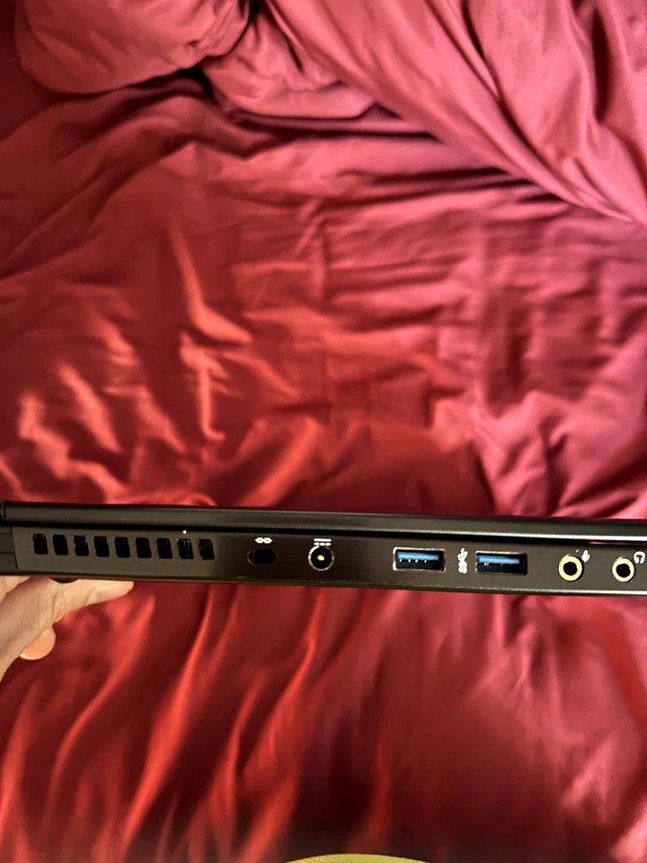 USED MSI GS60 GHOST PRO LAPTOP VERY GOOD CONDITION, ORIGINAL BOX, CHARGER - Image 4 of 4