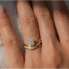 2Ct Oval Cut Simulated Diamond Women's Bridal Set Ring In 14k Yellow Gold Plated