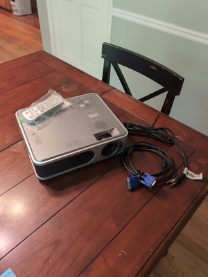 Toshiba TLP-XE30U 3LCD Projector 3000 ANSI Lumens 1024x768