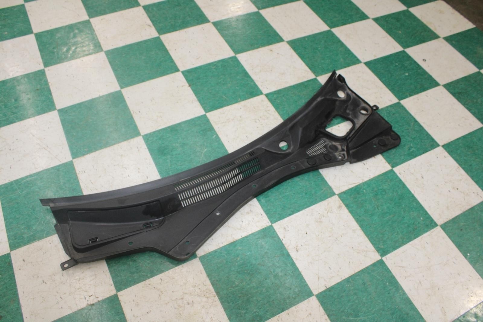Maserati Ghibli 2014-2019 Front Trim panel