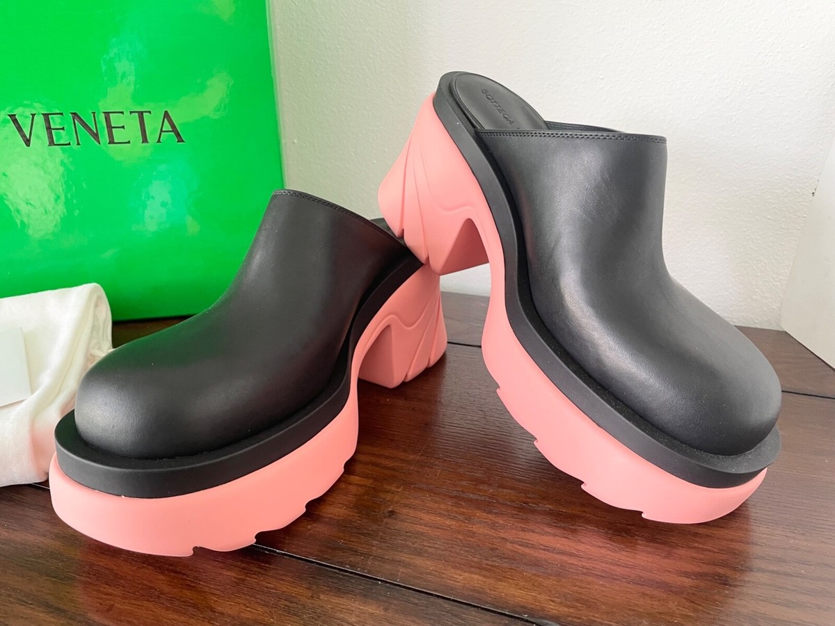 pink bottega clogs