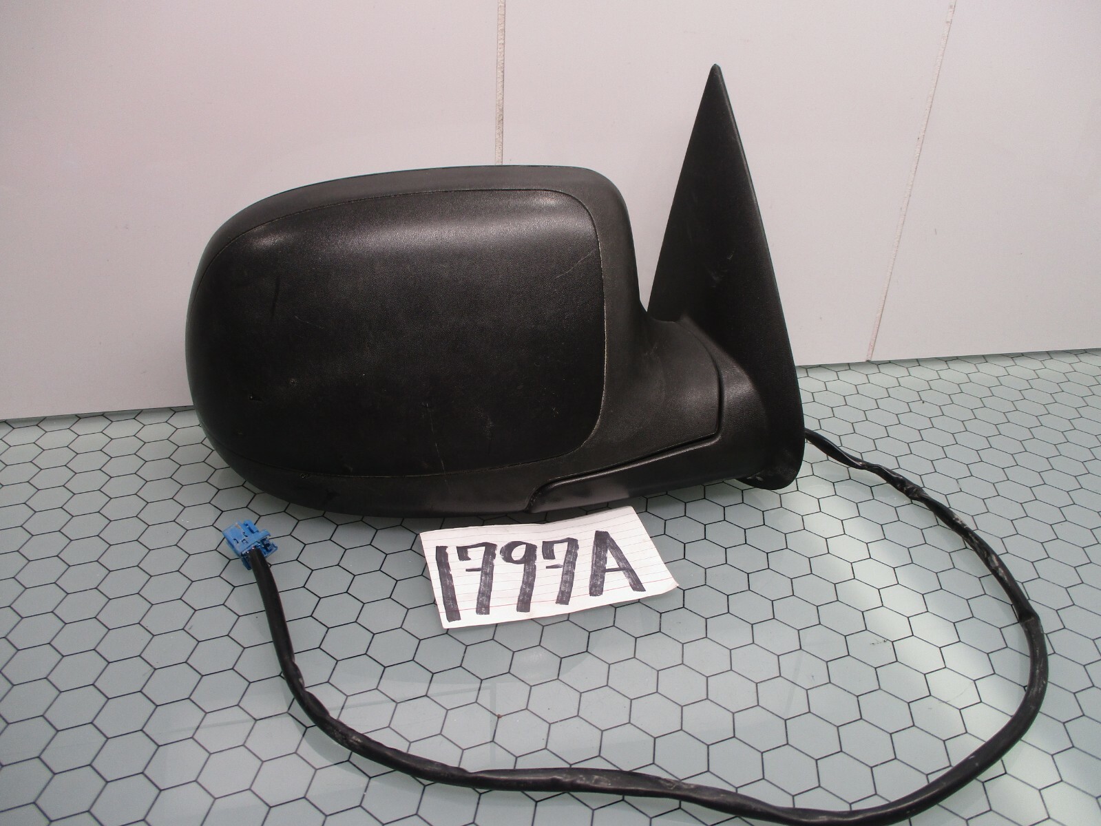 03 04 05 06 GMC Yukon  Passenger side Mirror Used Power #1797A 