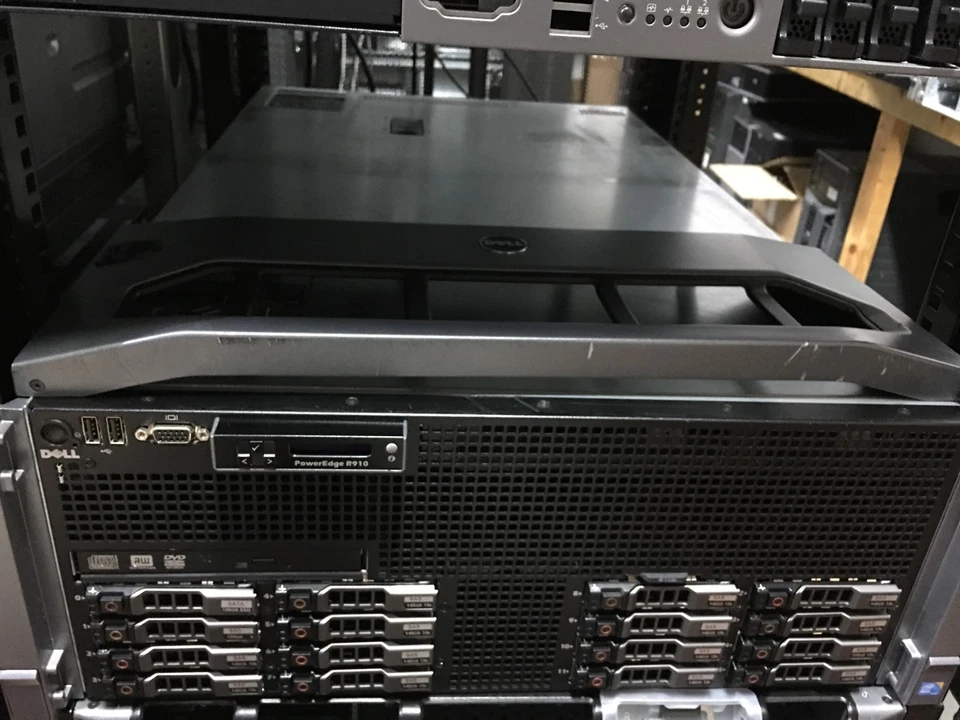 DELL PowerEdge R910 Server Quad 8-Core X7560 32 Cores**256GB RAM**SSD+2 x 600GB  - Image 2 of 4