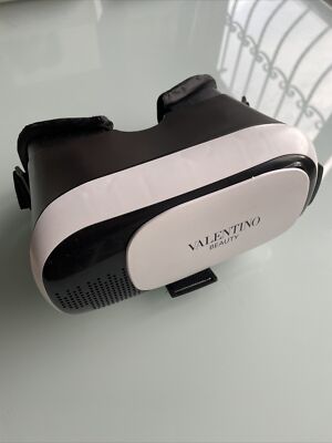 Virtual Reality Brille (Designer Brand Valentino)