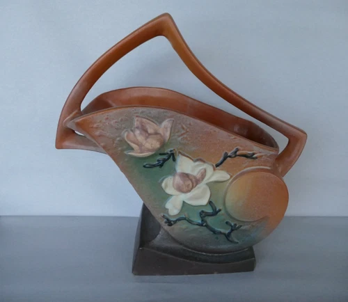 Roseville pottery Brown Magnolia handled basket vase ombre rust 386-12