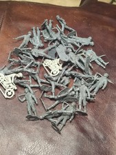 1963 Louis Marx Toy Soldier Lot Plus Hong Kong Soldier Lot And No Mark Lot