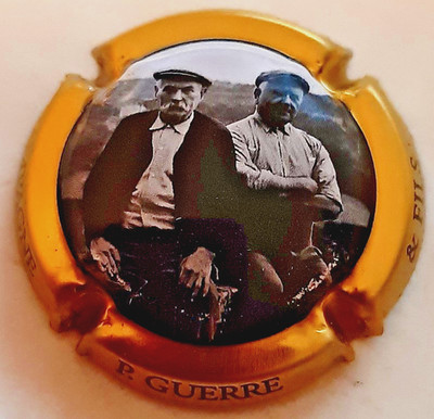 Champagnerkapsel Guerre P. & Fils Noir, dunkelgoldfarbene Kontur Nr. 8e