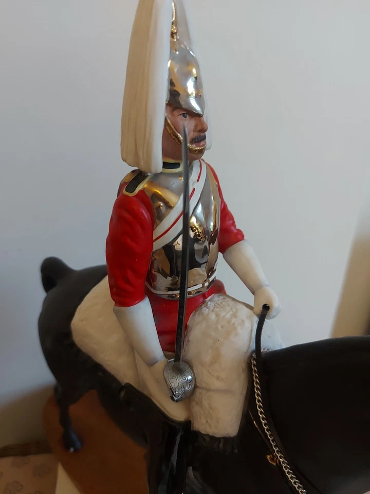 Beswick Connoisseur Mounted Lifeguard Figurine Stye 2 Model no. 2562 - Image 3 of 4