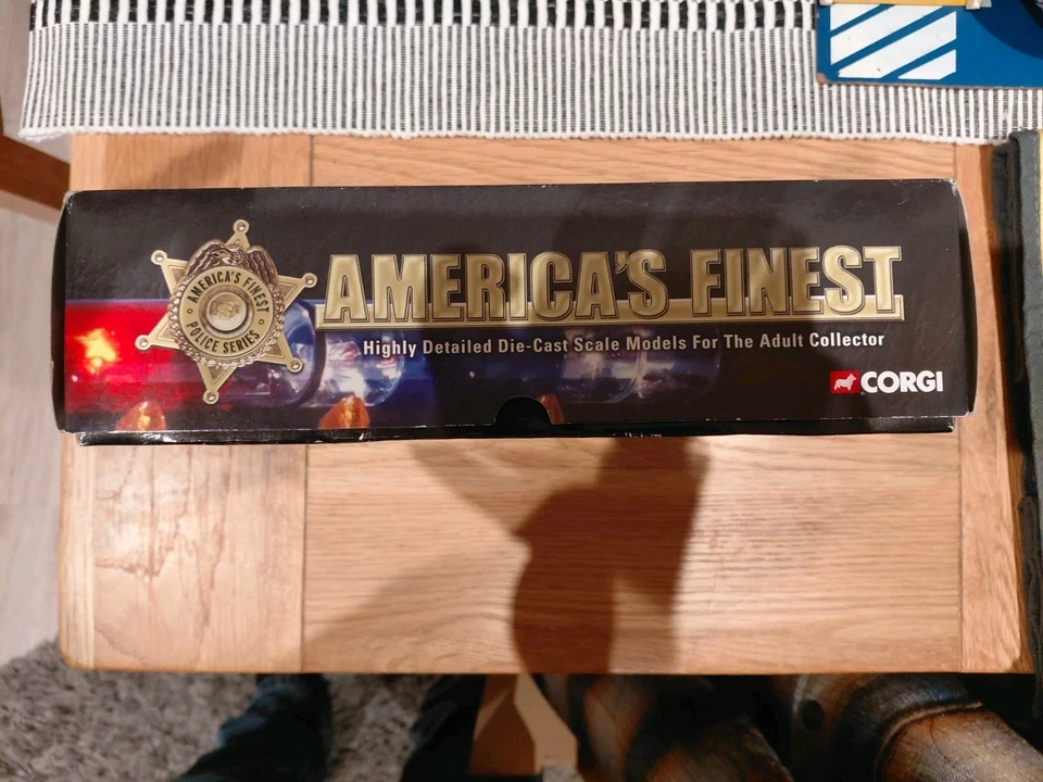 Corgi America's Finest Bell 47 NYC  1:48 Die Cast Helicopter - Image 4 of 4