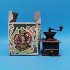 VINTAGE PLAY/ME Spain Miniature Die Cast Metal Grinder