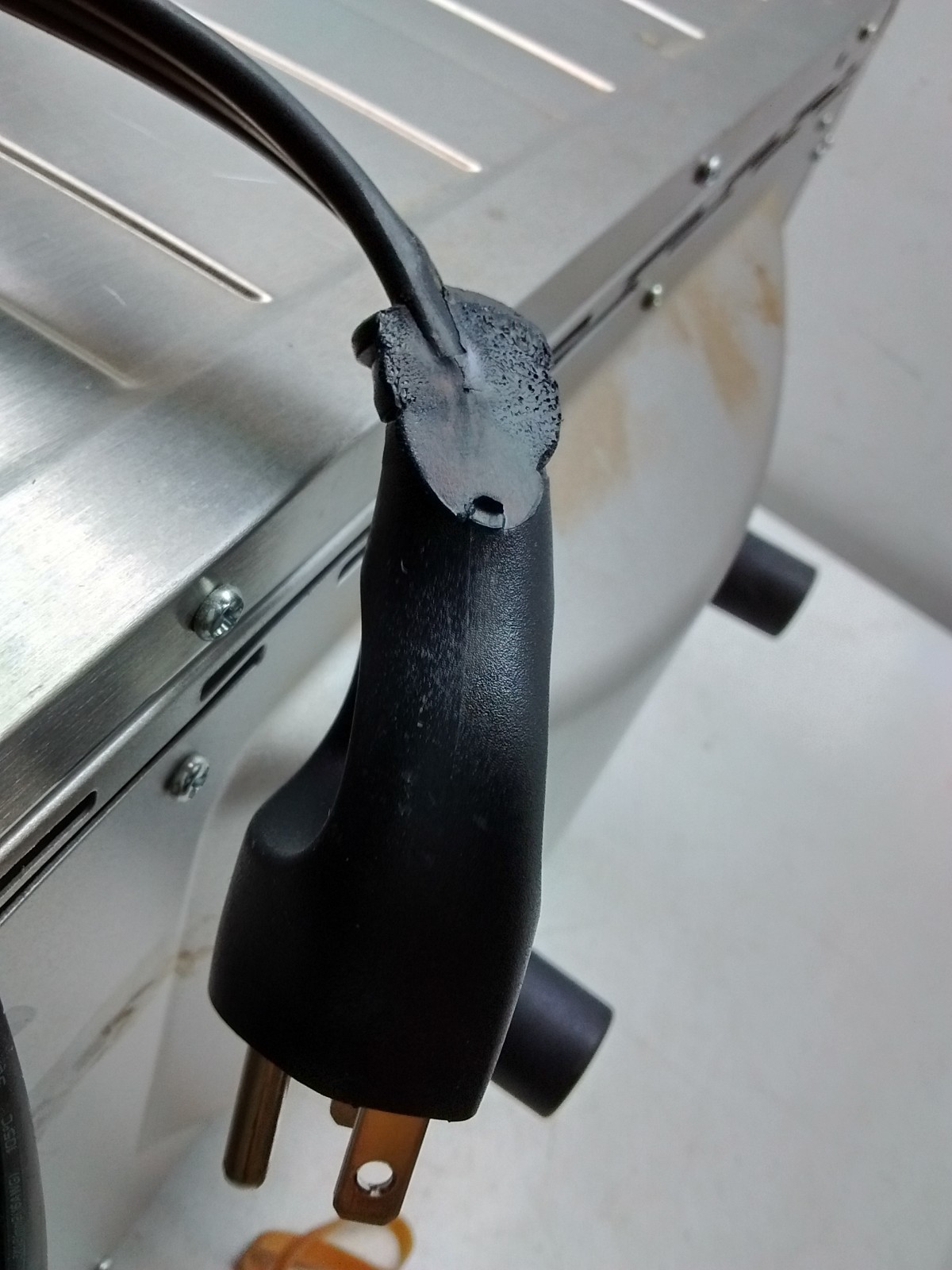 Breville BOV650XL Compact Smart Countertop Toaster Oven Reheat Bake