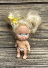 Vintage 1990 Tyco Quints Baby Doll Blonde Pig Tails Yellow Bow #5 2.5”