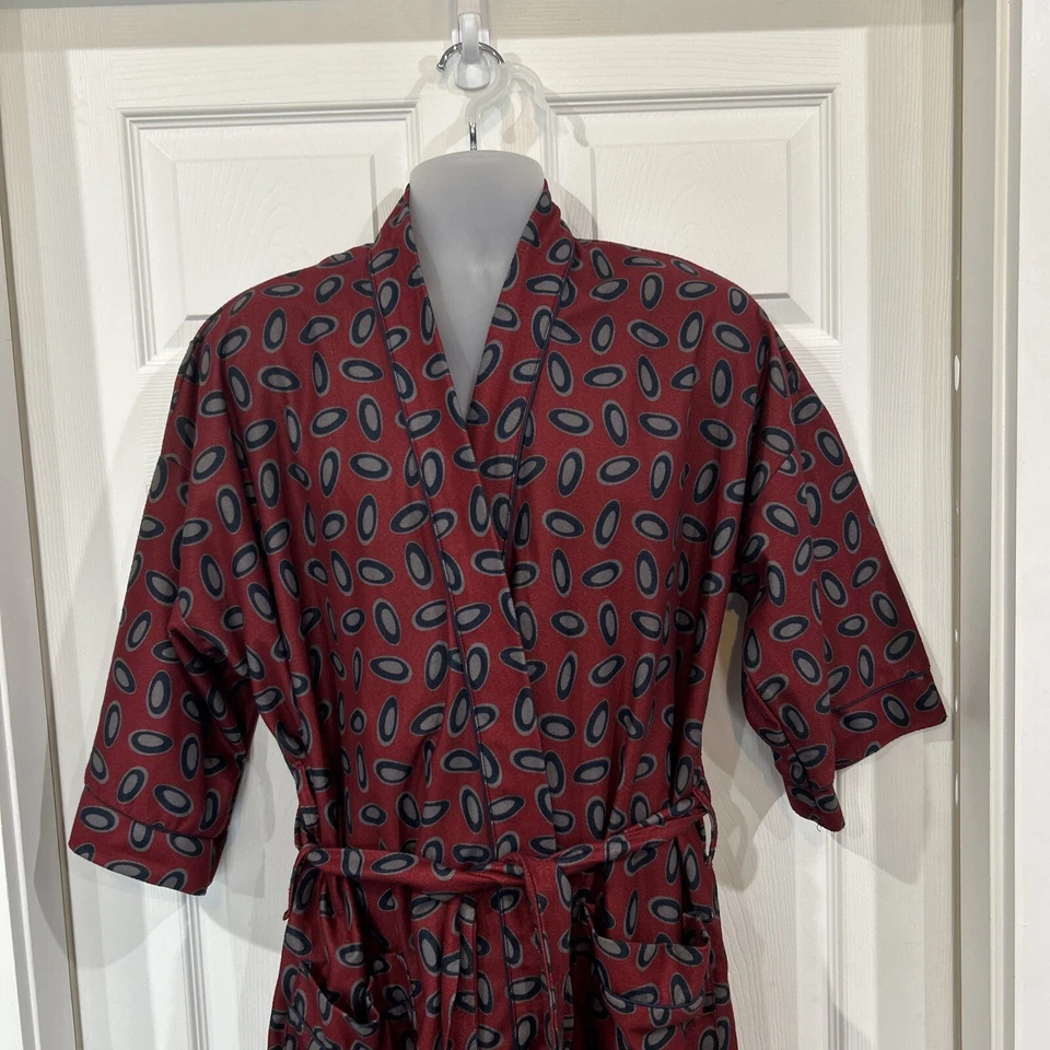 Винтажный халат Pierre Cardin 80-х бордовый мягкий матовый полиэстер легкий OSFM - Изображение 2 из 4