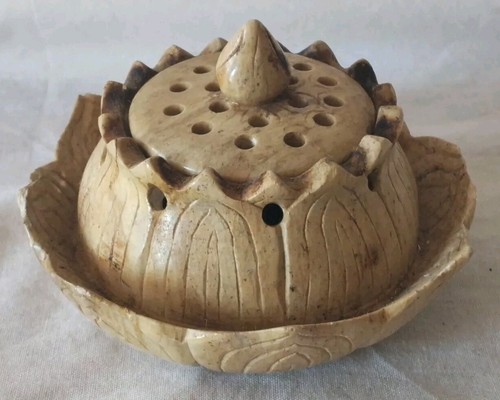 Alter Weihrauchbrenner aus Stein in Lotusform ideale Dekoration. Verwendung