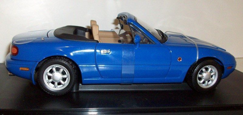 Gate 1/18 scale 01014 Mazda MX5 MK1 RH Drive Twilight blue mica | eBay