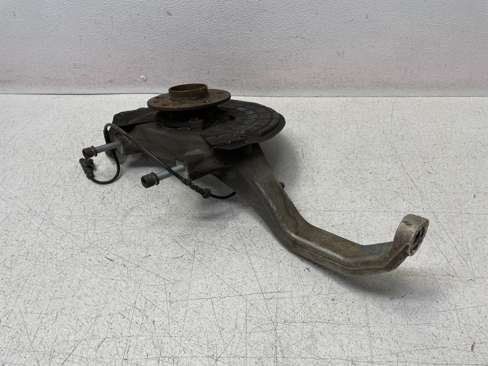 2014-2017 Maserati Ghibli Q4 Front Right Pass Spindle Knuckle Hub AWD 1376 OEM