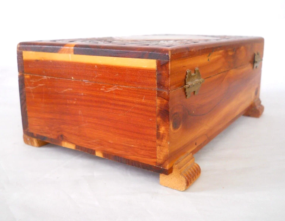 Cedarwood Box, Carved Top, Paper Lined, Trinket Box, Desk Storage - Image 4 of 4
