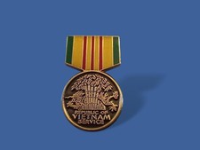 U.S MILITARY VIETNAM SERVICE MEDAL HAT LAPEL PIN MINIATURE SIZE NEW