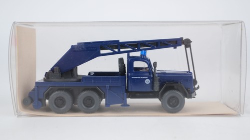 Wiking H0 24694 Magirus KW15 camión grúa THW | Zustand: Gebraucht