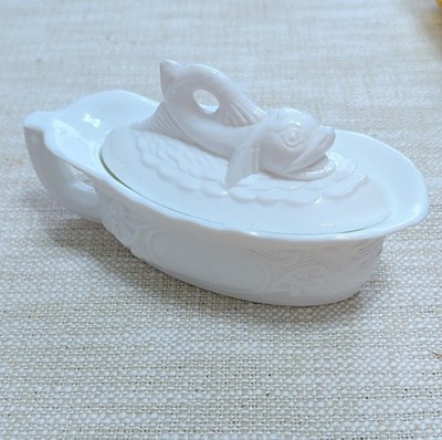 White Ceramic Fish Gravy Boat No Chips or Cracks
