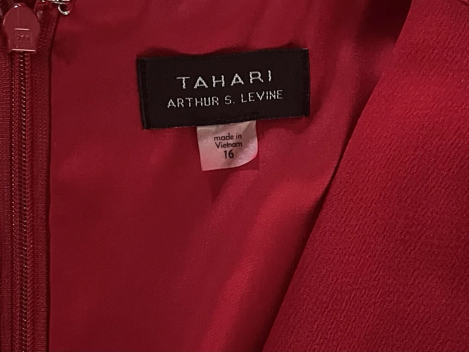 Tahari Arthur S. Levine Red Jumpsuit Knotted Belt Short Flutter Sleeves Sz 16 - Image 2 of 4