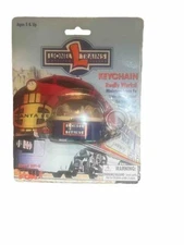 Vintage Lionel Trains Keychain Mini Santa Fe Train #591-0 Basic Fun 1999 NOC