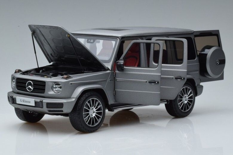Minichamps 2018 MERCEDES BENZ G500 V8 (W463) GREY 1:18 Dealer