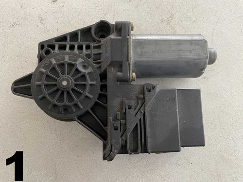 VW Passat 3BG Fensterhebermotor Hinten Rechts 0130821696