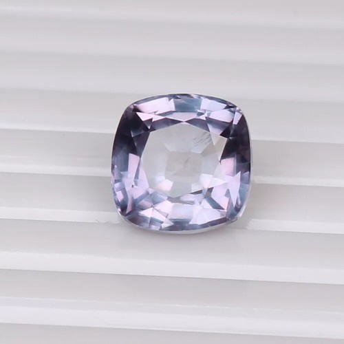 CERTIFIÉ 7,45 CT de couleur naturelle - changement de coussin d