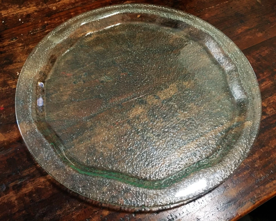 12" ROUND CLEAR GLASS TRAY PLATTER MODERN SIMPLE SCALLOPED RUGGED GREEN TINT - Image 4 of 4
