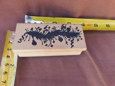 Posh Impressions Holiday Garland Rubber Stamp 3 5/8" x 1 1/4"