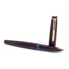 Montblanc No.32 Deep Red Vintage Fountain Pen 14K F Nib