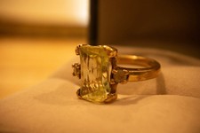 Vintage  10k Yellow Gold Ring Yellow/Green Em...
