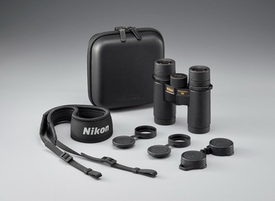 Nikon MONARCH HG 10x30 Fernglas schwarz wasserdicht neu im Karton aus Japan
